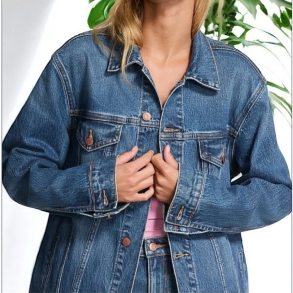 NWT Denim by PINK Victoria’s Secret Oversized Jean Jacket - Picture 3 of 5